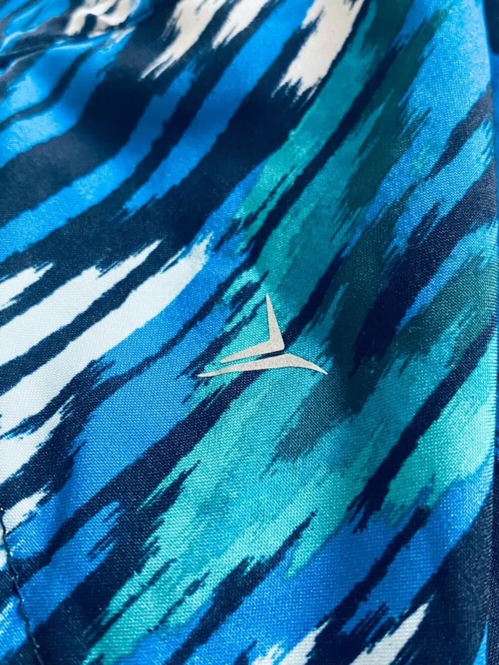 Old Navy lightweight vibrant